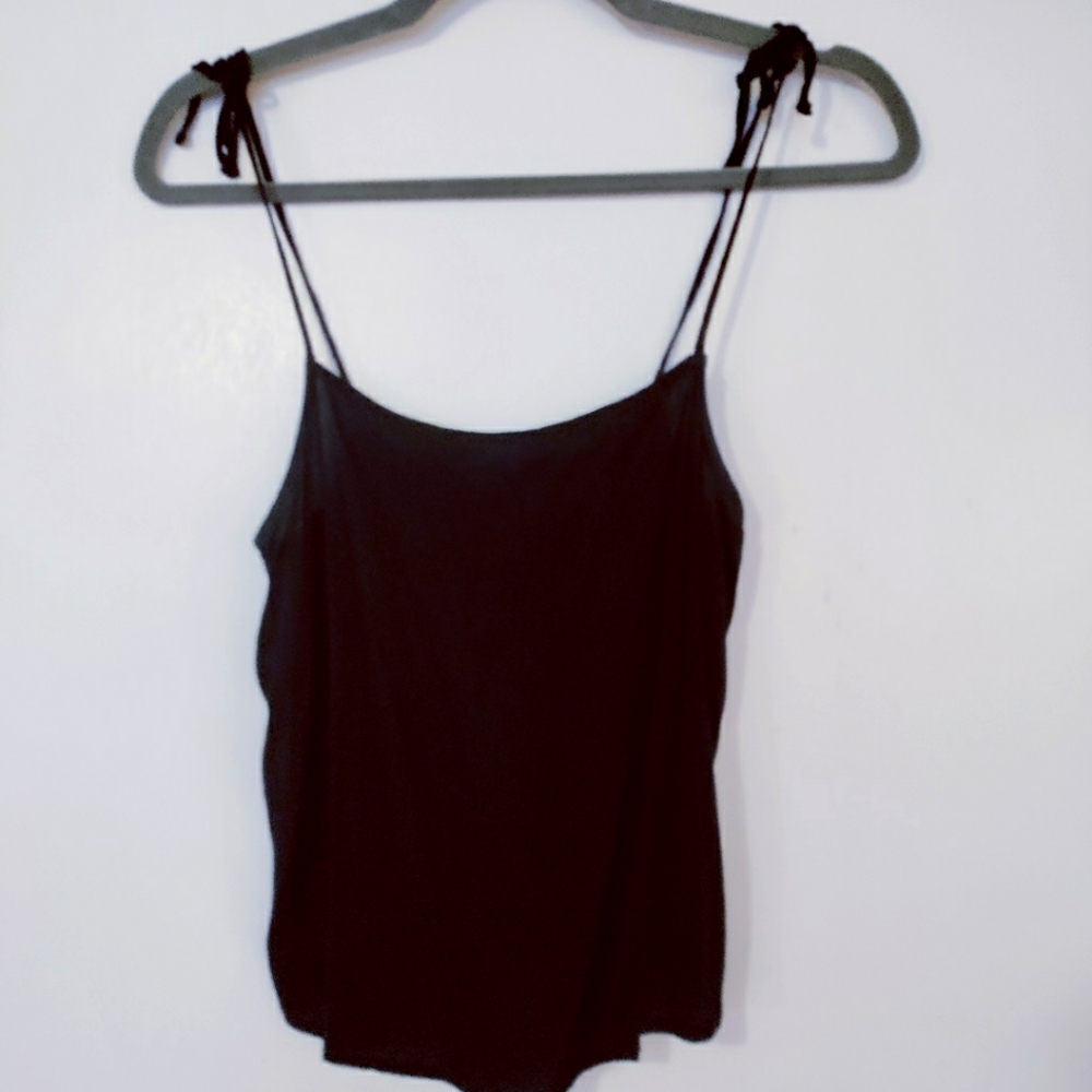 ✨ 4/$15 Forever 21 Black Toe Strap Cami